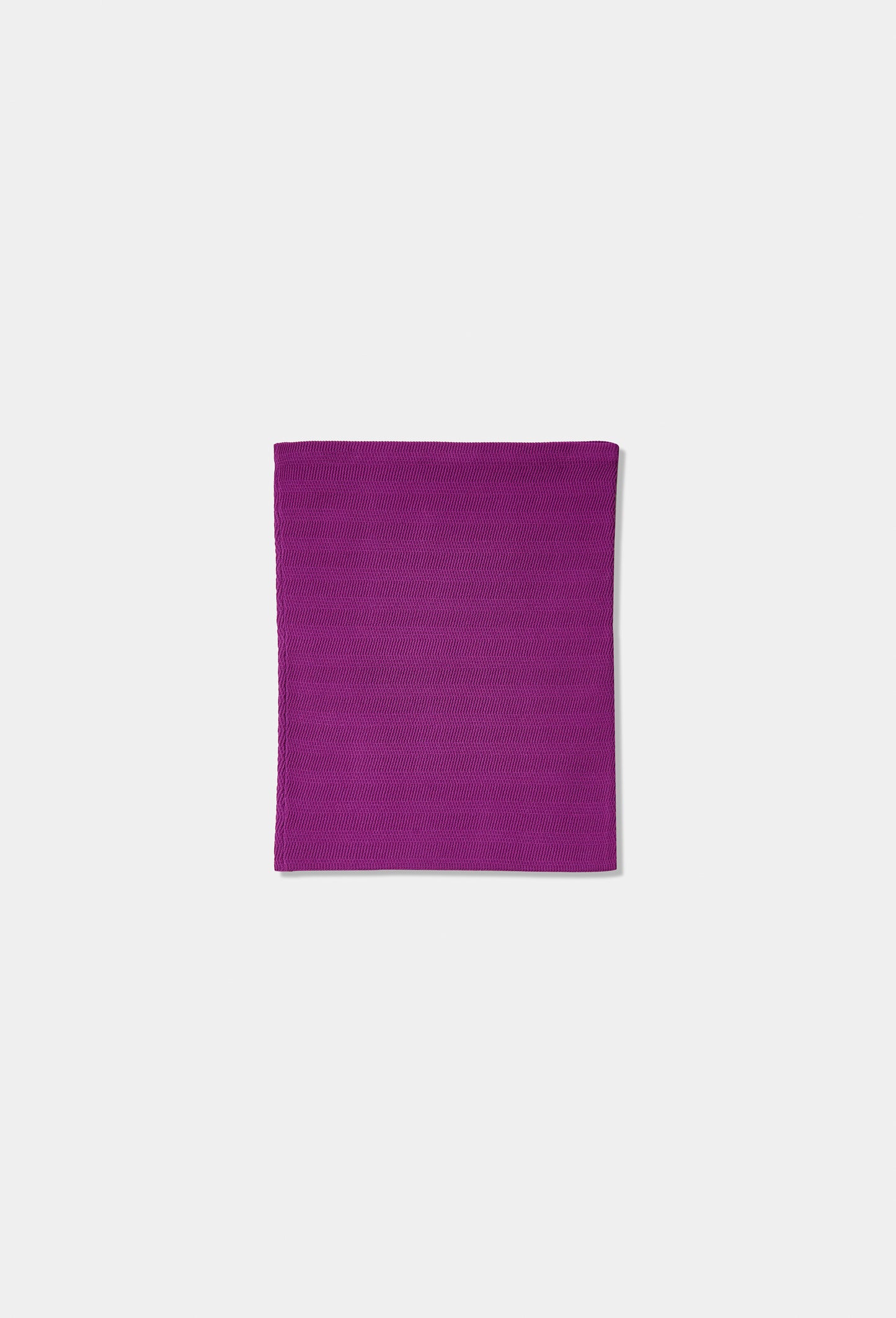 Knit geometric rib tube