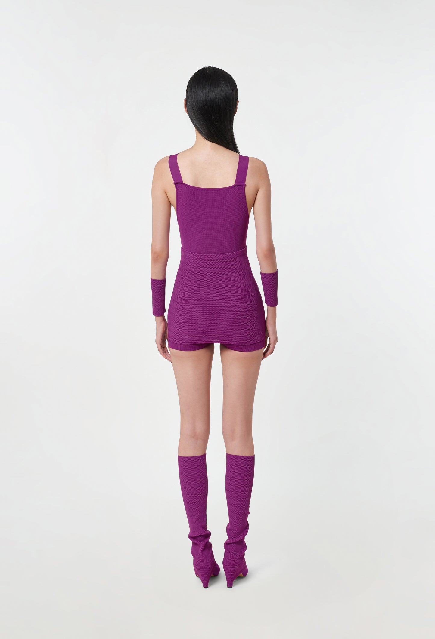 Knit geometric rib tube