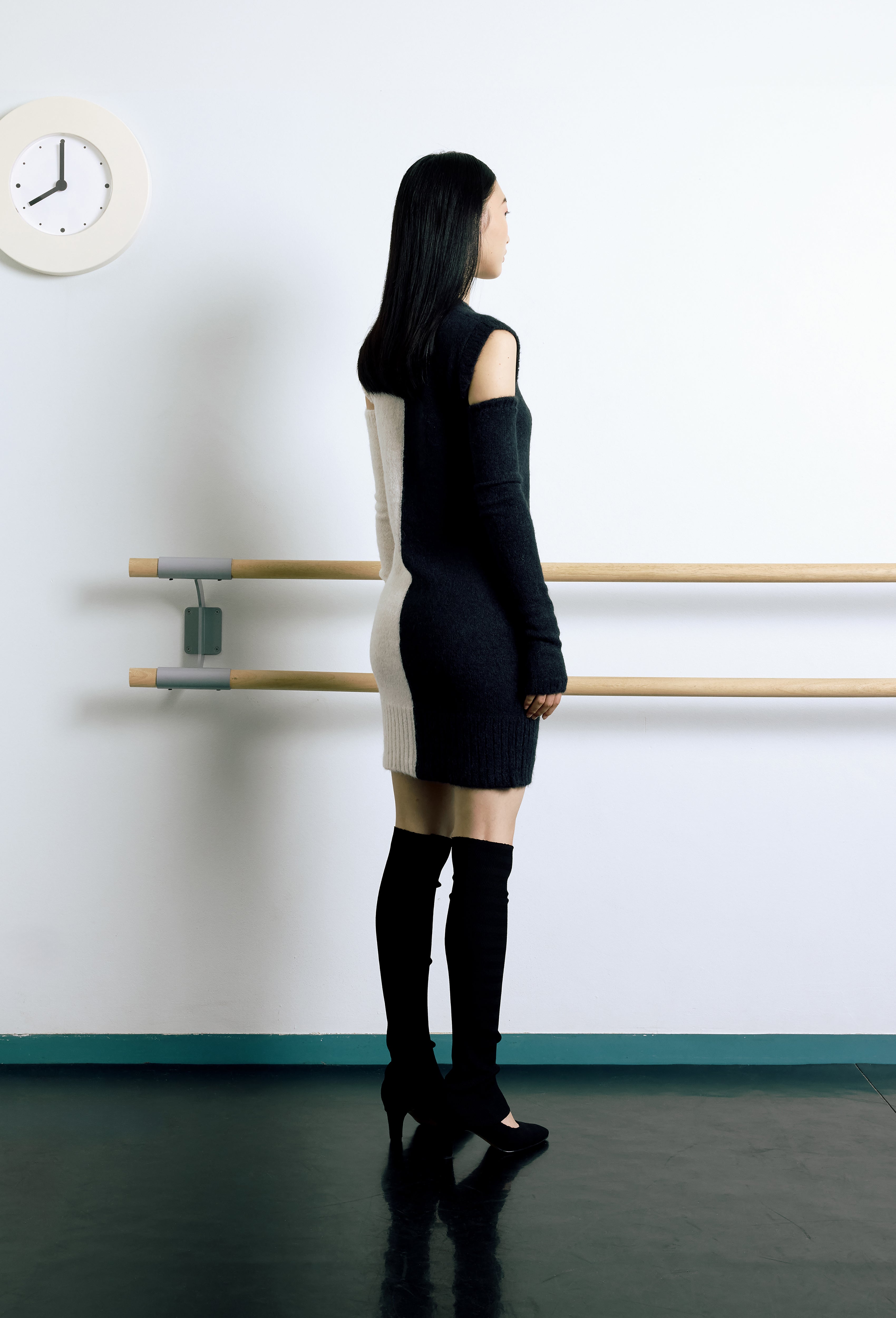 Knit Intarsia Alpaca Dress in Black and Calla white