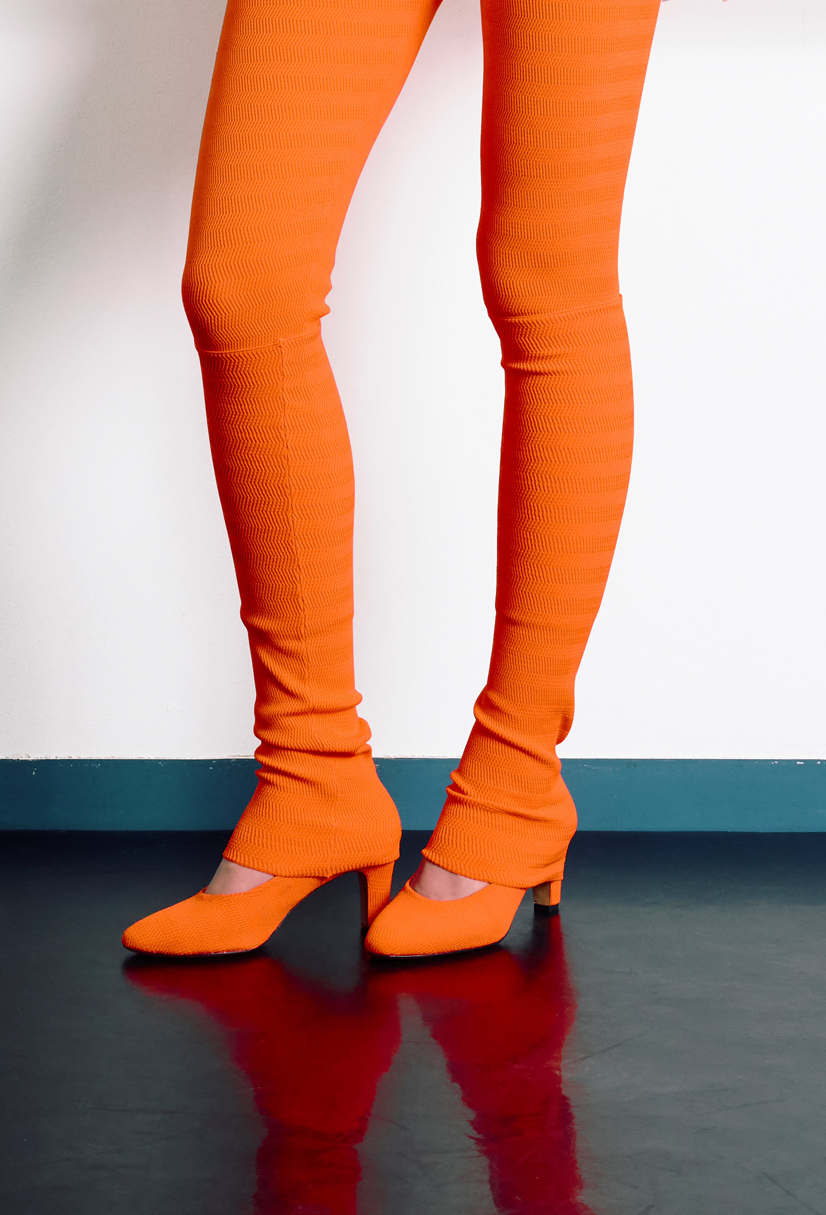 Geometric Rib-Knit Pumps in Orange