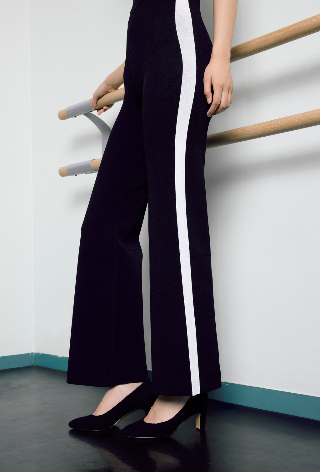 Knit High-Waist Trousers in Black with Calla white Side band