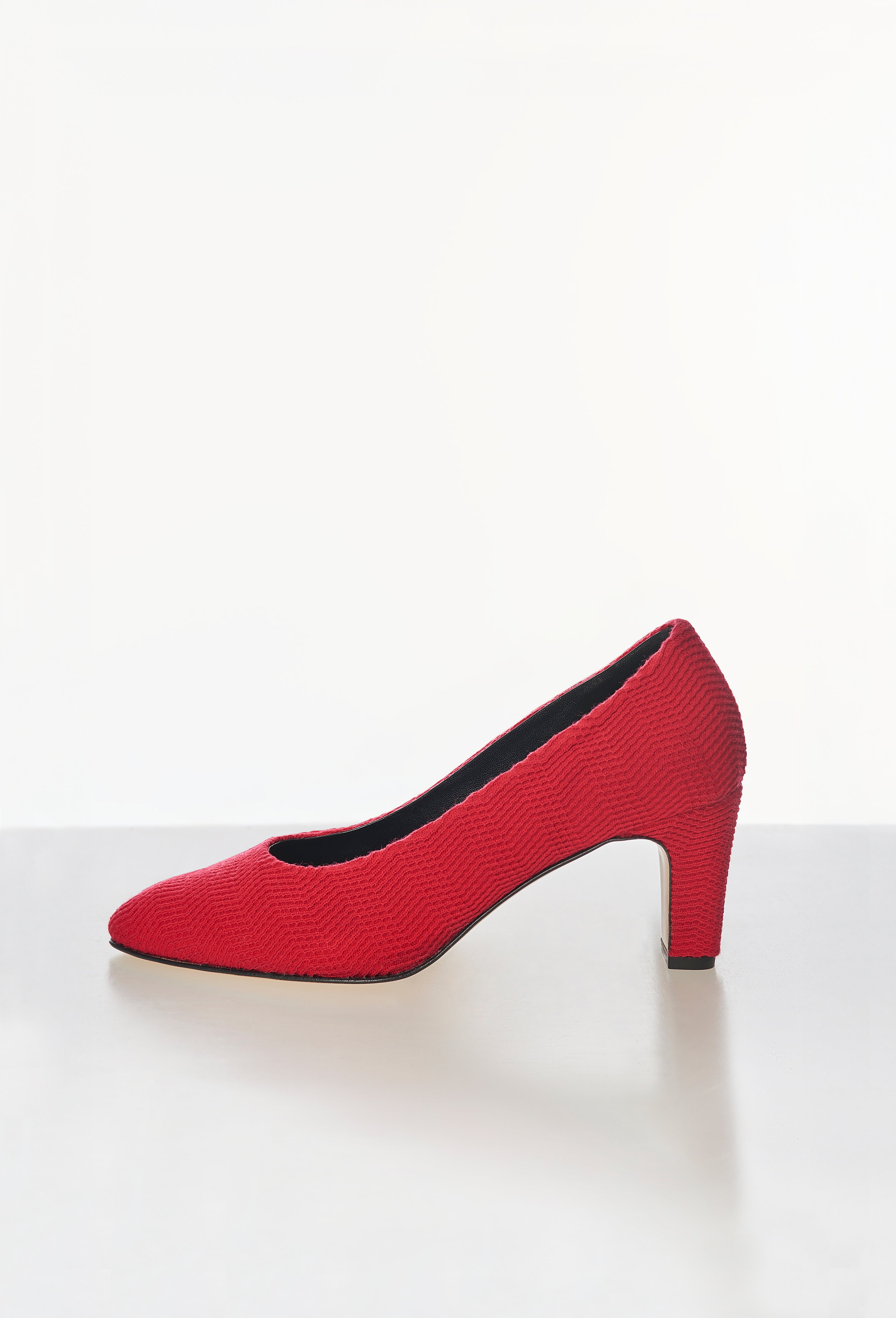 Geometric Rib-Knit Pumps in Apple Red