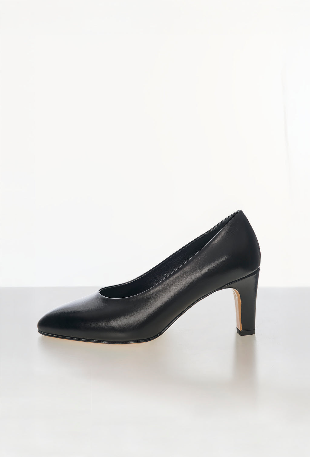 Leather Pumps in Black